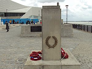 Naval memorial, Pier Head, Liverpool - DSC06815