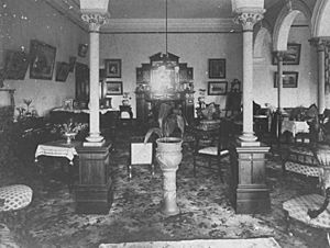 StateLibQld 1 102336 Drawing room at Stanley Hall during E. G. Blume's occupancy, ca. 1910