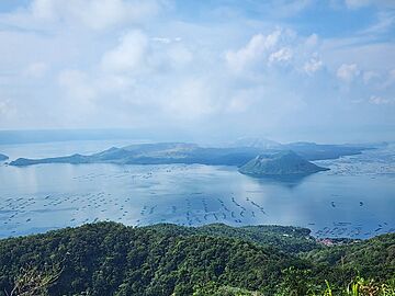 Taal Volcano from Tagaytay (001) 2024-06-09.jpg