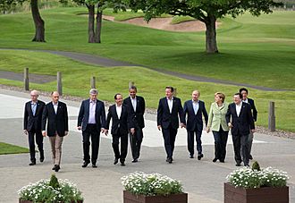 Ten leaders at G8 summit, 2013