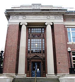 Tina Weedon Smith Memorial Hall University of Illinois at Urbana-Champaign north side entrance