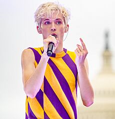 2018.06.10 Troye Sivan at Capital Pride w Sony A7III, Washington, DC USA 03496 (27870945847) (cropped)