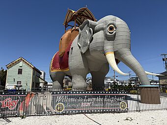 2025-04-28 12 38 15 Right and front side of Lucy the Elephant in Margate City, Atlantic County, New Jersey.jpg
