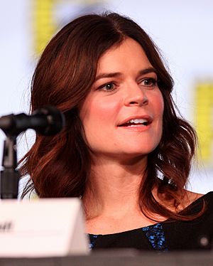 Betsy Brandt by Gage Skidmore