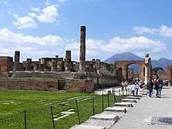 Forum in Pompeii 2