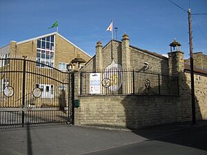 Hindu Temple Leeds 2016 exterior 01