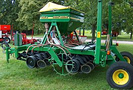 JohnDeere 750A