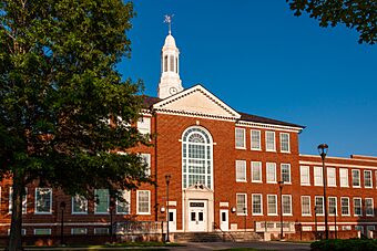 Keeny Hall at Louisiana Tech University.jpg