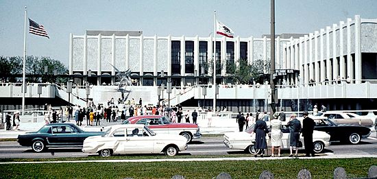 Los Angeles County Museum of Art on Wilshire Boulevard, 1965