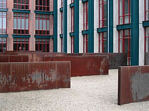 Maastricht, Bonnefantenmuseum, Richard Serra, Hours of the Day (1990)