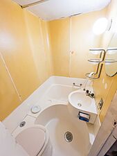 Nakagin Capsule Tower (51473888806)