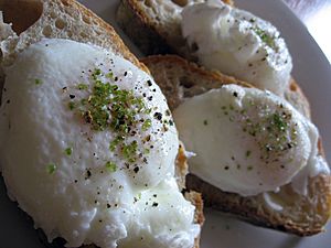 Poached eggs with moccha salt