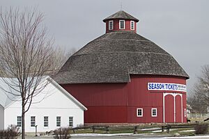 Round Barn 18-02-15 009