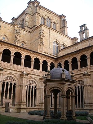 Salamanca - Convento de San Esteban, claustro 09