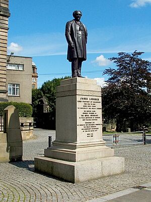 Statue of James Lumsden (geograph 3099781)