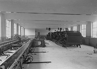 Textile machinery at Cambrian Factory, Llanwrtyd (1293993)