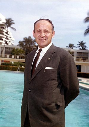 Väinö Linna in Palm Beach, Florida, on a trip in the United States, in March 1963.