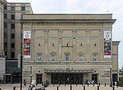 Veterans Memorial Auditorium, Providence, RI IMG 3055.JPG