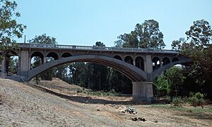 Victoria Bridge Landmark 54