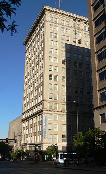 City National Bank (Omaha) from NW 1.JPG