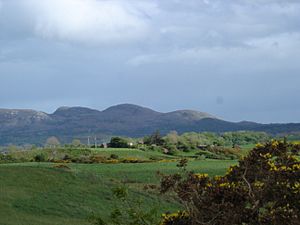 Hills around Carrowmore with megalithic tombs on each