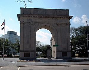 Newport News Victory Arch, 25th St. and West Ave., Newport News, VA (April 2006)