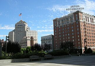 Nob Hill, San Francisco 01 (cropped)