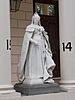 Queen Victoria statue, Carlton House Terrace.JPG