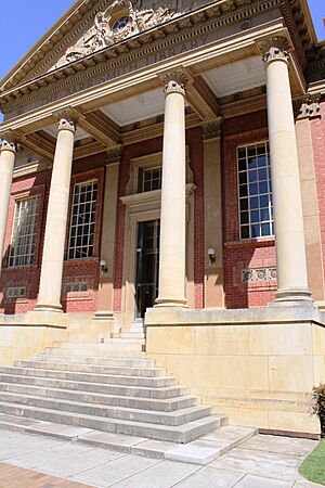 The Barr Smith Library Corinthian Pillars