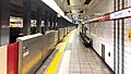 TokyoMetro-M14-Kokkai-gijidomae-station-platform-20220315-150634