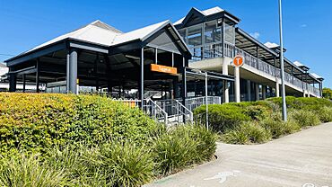 Tuggerah Railway Station Pacific Highway.jpg