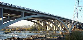 Whilamut Passage Bridge (11196344303) (narrow).jpg