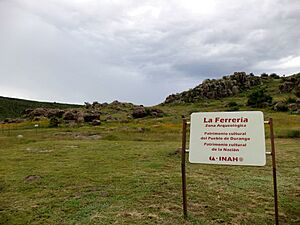 Cartel de la entrada por La Ferrería Zona Artueologica