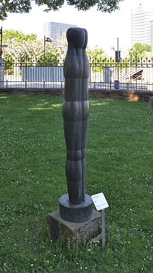 Frankfurt Städel Skulpturengarten Avramidis Figur I