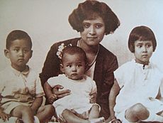 Mom Sangwal and children