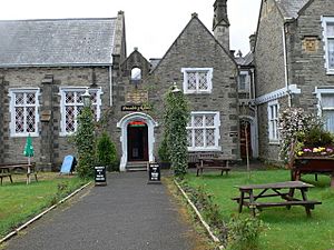 Neuadd y Cyfnod, Bala - geograph.org.uk - 432755