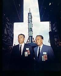 Saturn 500F Rollout Attendees - GPN-2000-000616
