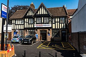 Tesco Express - geograph.org.uk - 7510614