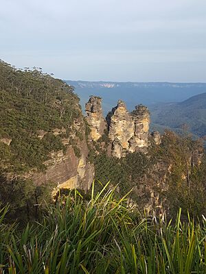 Three Sisters from echo point.jpg