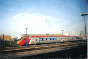 VT voyager at Banbury station 2004