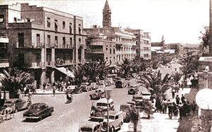Viale Mussolini (today Harnet Avenue) in 1930s Asmara
