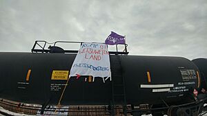 Wet’suwet’en solidarity banner on oil tank car February 15, 2020 02