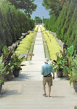 2020 Untermyer Gardens The Vista looking west to Hudson River