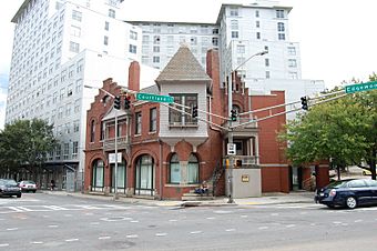 Atlanta Dixie Coca-Cola Bottling Company Plant 2012 09 15 06 6270.JPG