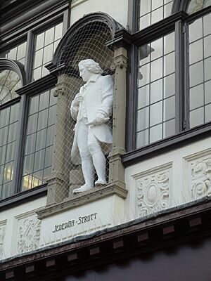 BootsBuildingStatue (4)