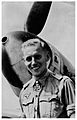Erich Hartmann voor zijn Bf 109 (G-6)