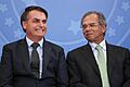 Jair Bolsonaro e Paulo Guedes em solenidade