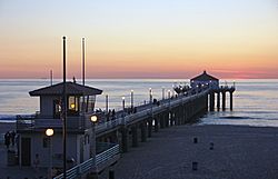 The Manhattan Beach Pier on a typical fall afternoon