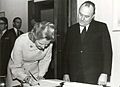 Margaret Thatcher (including picture with Robert Muldoon) (crop)
