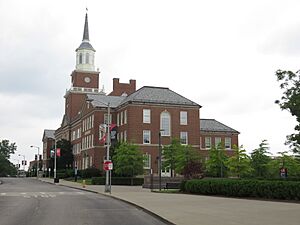 McMicken Hall UofC 2017